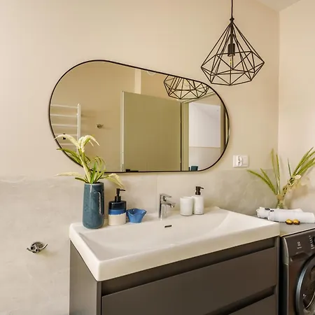 Lighthouse - Premium *