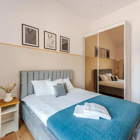 Lighthouse - Premium 드지비르지노