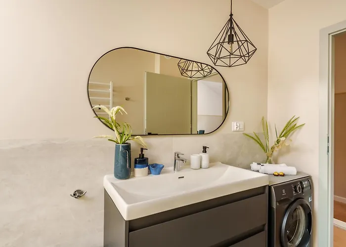 Lighthouse - Premium *