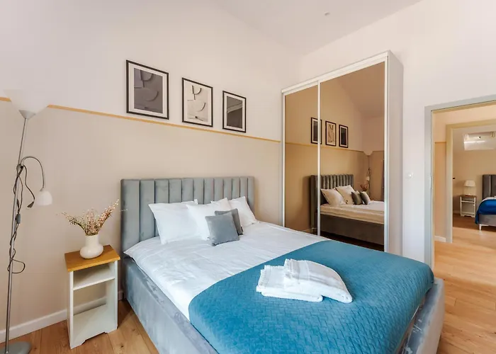 Lighthouse - Premium Dźwirzyno